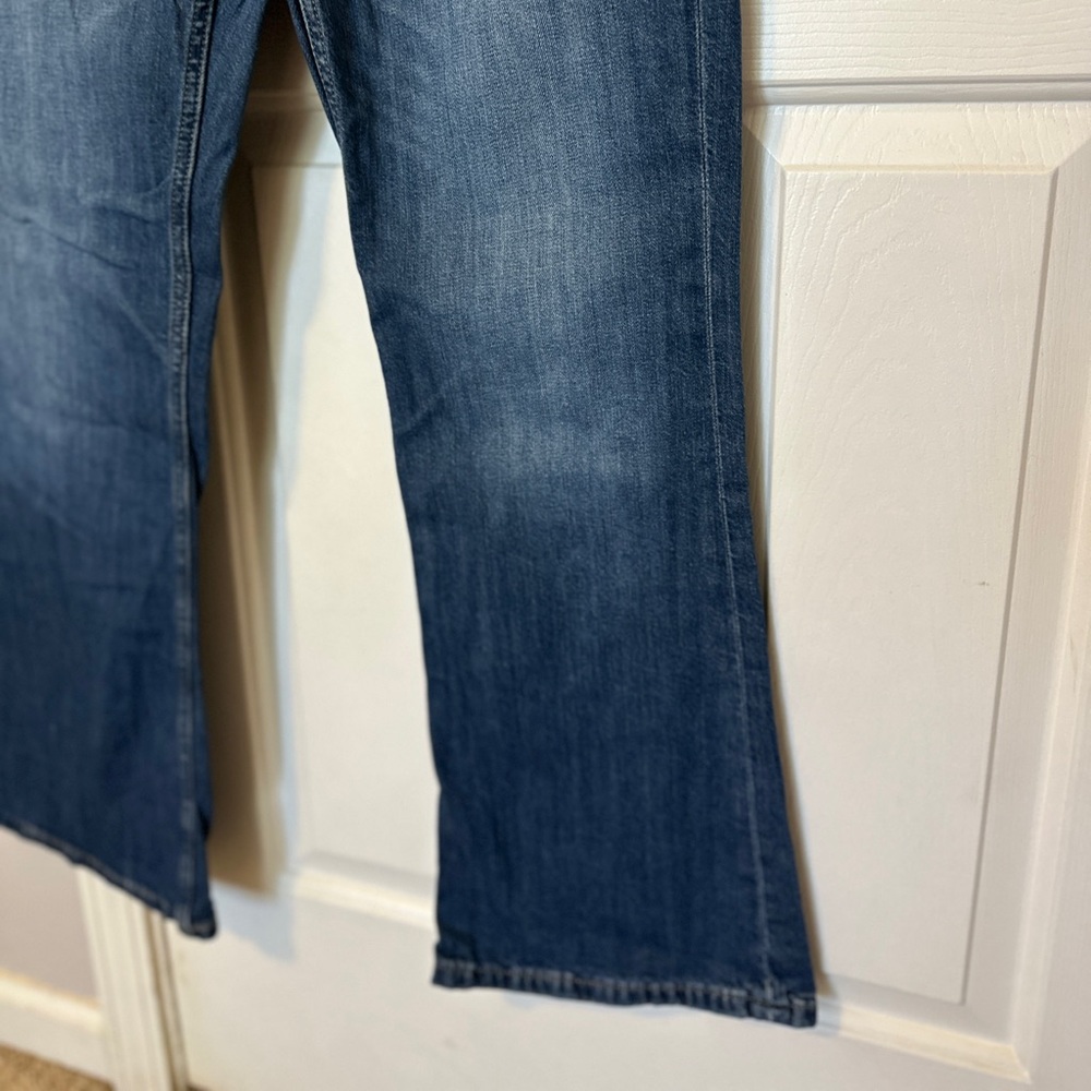 Banana Republic Classic Blue Jeans - Picture 2 of 9